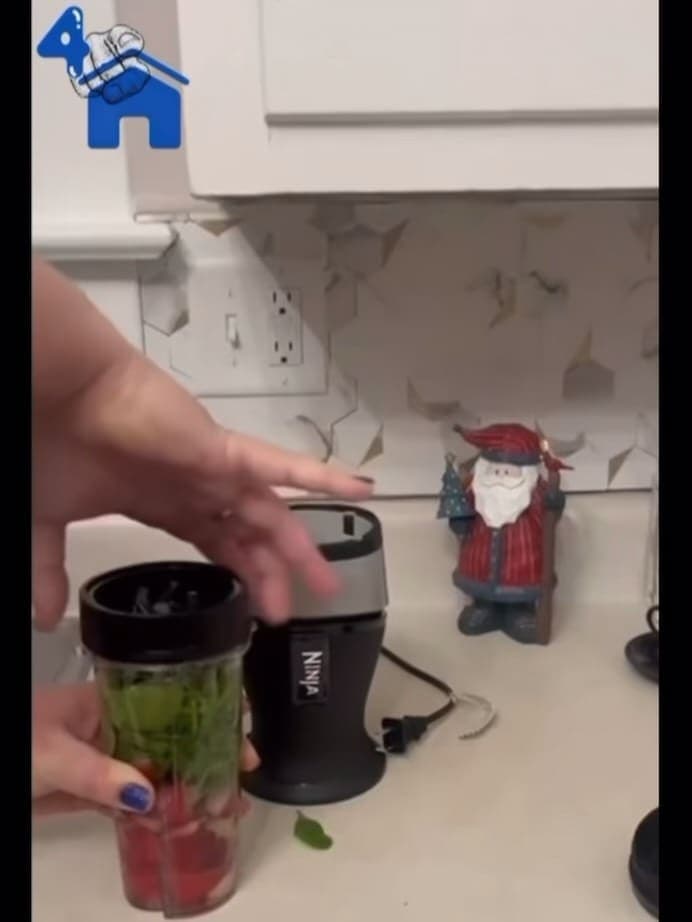 Ninja Fit 700-Watt Single-Serve Blender — photo 4 of 5