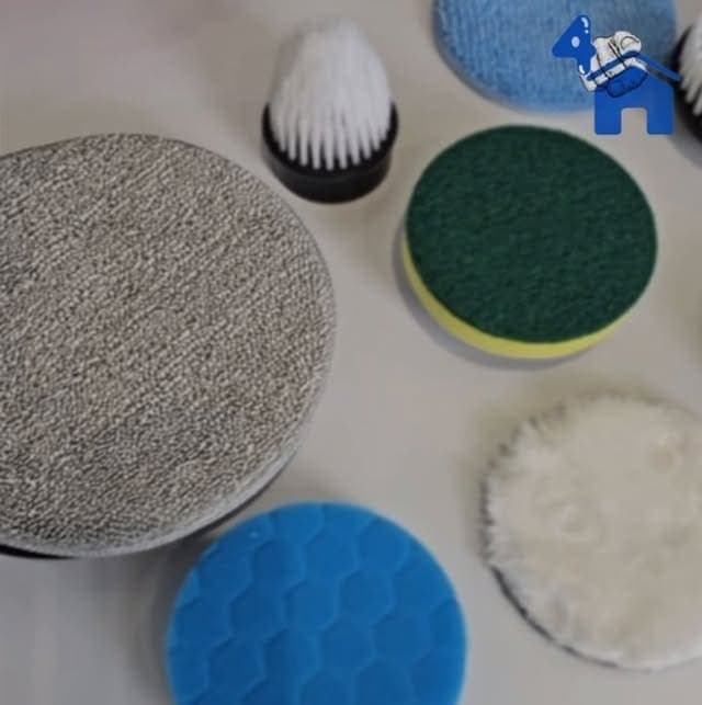 Upgraded Electric Spin Scrubber (9 Brush Heads) — photo 4 of 9